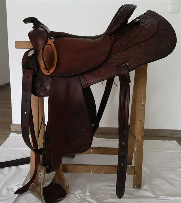 Westernsattel mit aufwendiger Blumenpunzierung, Lisa, Western Saddle, Kirchdorf im Wald