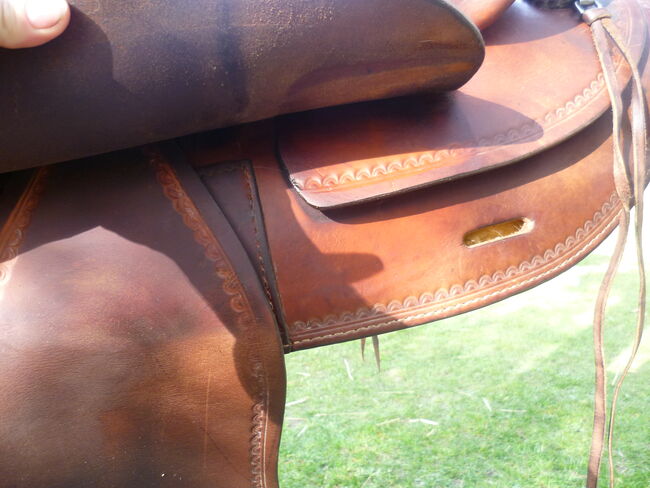 Westernsattel Crates Trail Basic FQ 15.5 braun gerader Pferderücken, Crates Leather Company Trail Basic, Reitartikelbörse (Reitartikelbörse - Onlinevertrieb für Wanderreiter), Western Saddle, Grevenbroich, Image 11