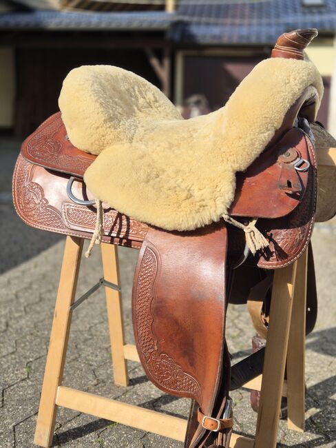 Western-Sattel mit Lammfell – Handgefertigte Qualität für höchsten Reitkomfort, Privat, Western Saddle, Blankenheim 