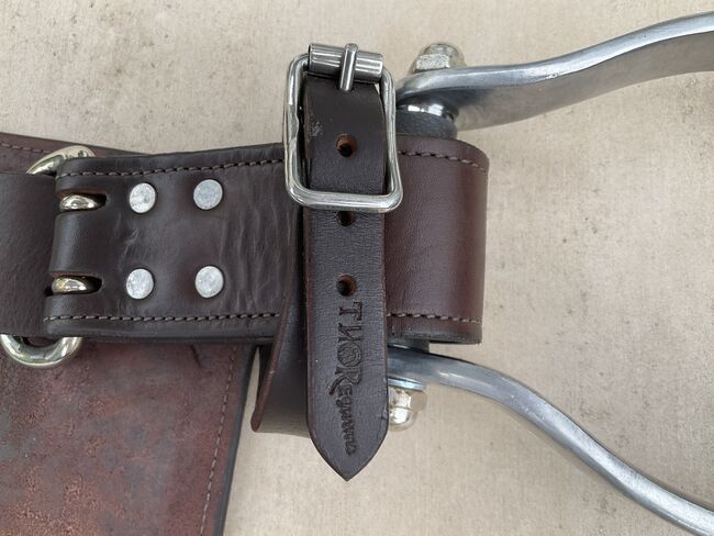 Westernfender mit Steigbügel in braun, Thor Equine, Ann-Kathrin Weber, Saddle Accessories, Waldbronn, Image 5