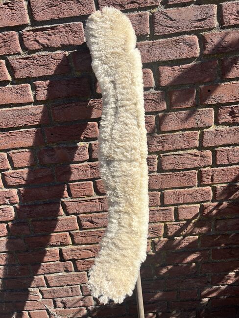 Lammfell Westerngurt 85 cm 34“ Mondgurt, Equinate, Anni, Girths & Cinches, Breckerfeld, Image 4
