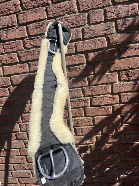 Lammfell Westerngurt 85 cm 34“ Mondgurt, Equinate, Anni, Girths & Cinches, Breckerfeld