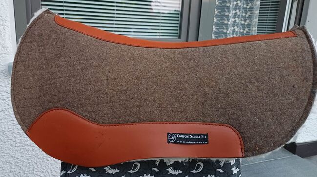 Westernpad CSF roundskirt, Western Import CSF, Christine Wiesner, Westernpads, Marktl am Inn