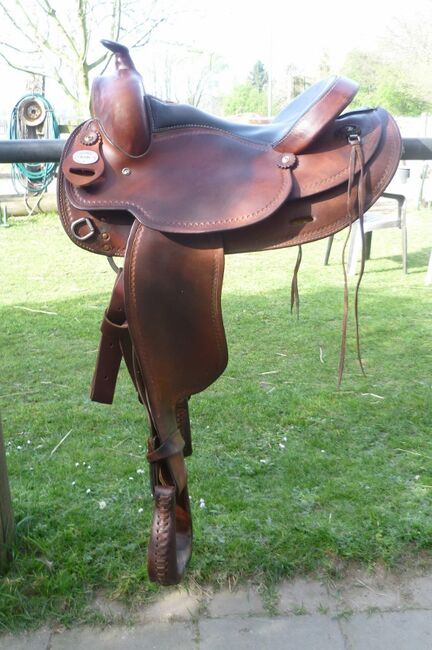 Westernsattel Crates Trail Basic FQ 15.5 braun gerader Pferderücken, Crates Leather Company Trail Basic, Reitartikelbörse (Reitartikelbörse - Onlinevertrieb für Wanderreiter), Western Saddle, Grevenbroich