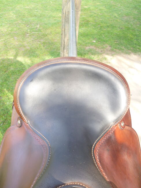 Westernsattel Crates Trail Basic FQ 15.5 braun gerader Pferderücken, Crates Leather Company Trail Basic, Reitartikelbörse (Reitartikelbörse - Onlinevertrieb für Wanderreiter), Western Saddle, Grevenbroich, Image 23