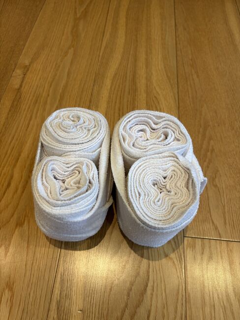 White Horse Fleece Bandages – Set of 4, Stepan, Horse Bandages & Wraps