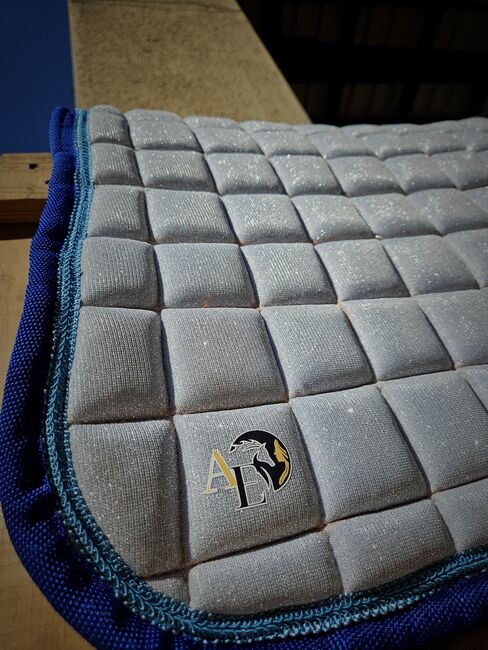 White shimmering set, Angel Equine , Abbey, Other Pads, Pretoria , Image 4