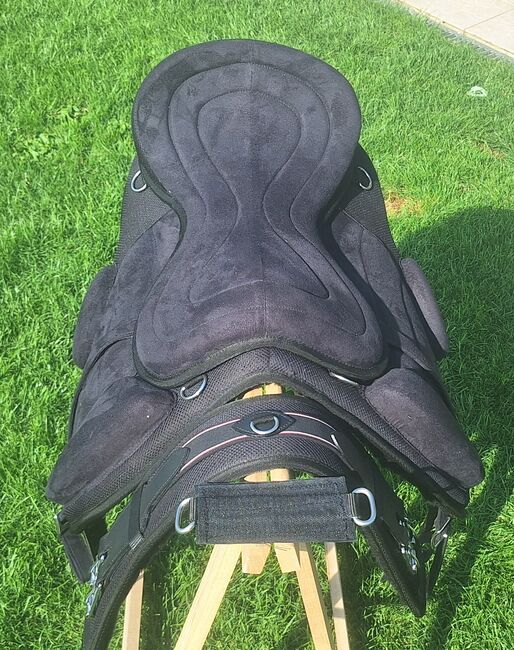 WILD RACE Freemax Sattel baumlos 17,5 Zoll, Lysann, Other Saddle, Aiterhofen, Image 4