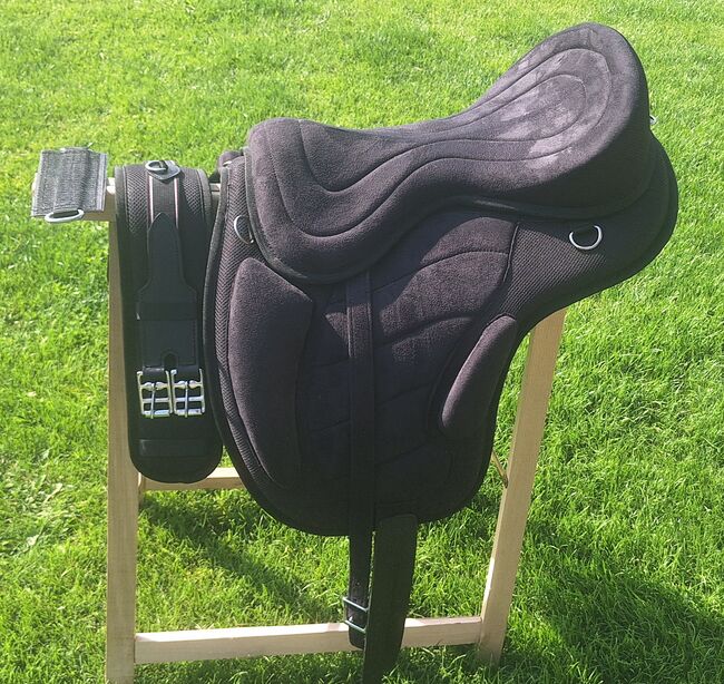 WILD RACE Freemax Sattel baumlos 17,5 Zoll, Lysann, Other Saddle, Aiterhofen