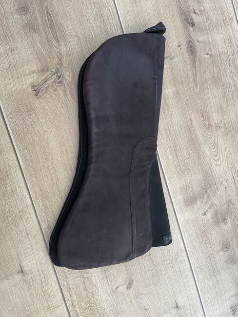 Winderen Dressur Pad Slim 16“, Winderen Dressage Pad Slim, Lisa Hanft, Inne podkładki pod siodło, Coburg, Image 5