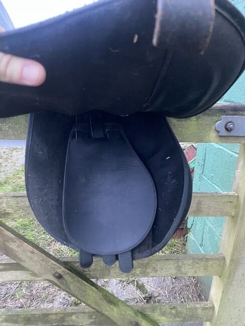 Wintec 17.5hh black saddle, Wintec Cair, Tina smith, All Purpose Saddle, Redruth, Image 5