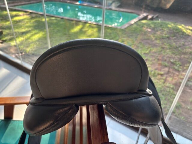 Wintec 500 Dressage Second hand, Wintec  Wintec 500, Mel, Dressage Saddle, Halfway House, Image 2