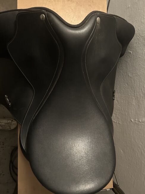 Wintec 500 Dressur 17/43, weißes Kopfeisen, Wintec 500, Marleen, Dressursattel, Menden, Abbildung 4