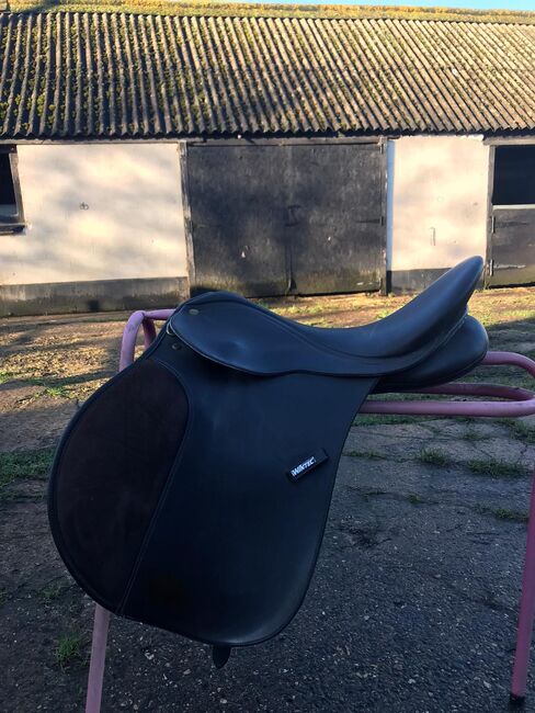 WINTEC brown synthetic  GP Saddle 16.5 inch, Wintec, Nicola , All Purpose Saddle, Rayleigh, Image 3