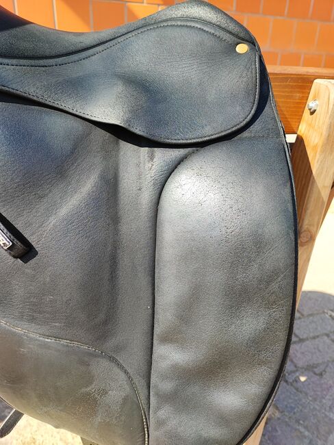 Wintec Dressursattel Isabell Werth 17 zoll mit Cair, Wintec Isabell Werth, Juliane Klauß, Dressage Saddle, Rodgau , Image 2