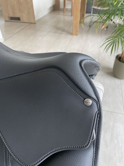 Wintec Dressursattel 18 Zoll, Wintec 500 HART, Maxi Lutterbach, Dressage Saddle, Kabelsketal, Image 3