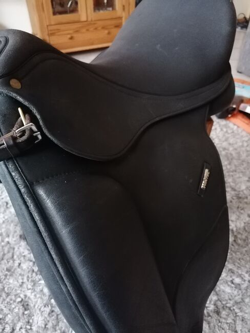 Wintec Isabell Werth Cair 17,5, Wintec Isabell Werth, Margit, Dressage Saddle, Seeheim-Jugenheim, Image 4