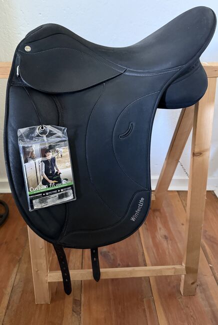 Wintec Lite D Lux Dressursattel | 17 Zoll | Cair + fit Solution, Wintec  Lite D‘Lux, Ev, Dressage Saddle, Brandenburg an der Havel 