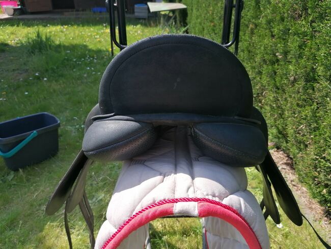 WINTEC Pro Dressur mit Contourbloc, Wintec  Pro Dressur mit Contourbloc, Nicole M. , Dressage Saddle, Erkelenz , Image 3