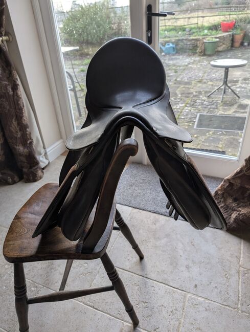 Wintec saddle, Wintec Helen Glanville, Helen Glanville, All Purpose Saddle, Bedford, Image 4