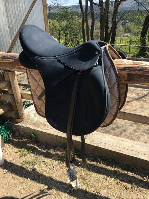 Wintec Winteclite D‘Lux VS mit Cair 18“, Wintec Winteclite D‘Lux VS, Jolie Tietze, All Purpose Saddle, Siegen, Image 3