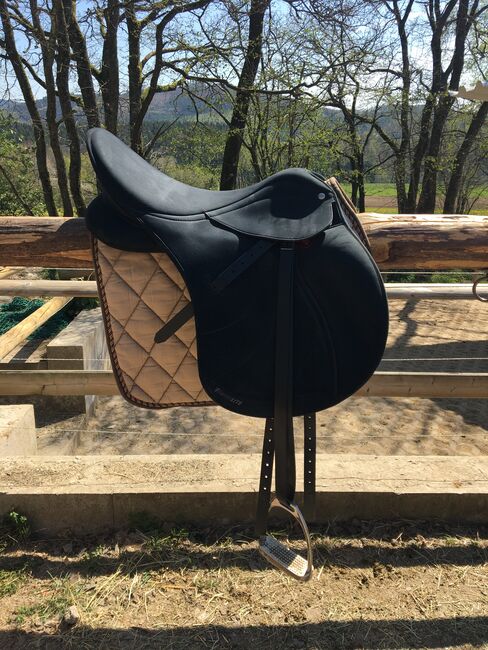 Wintec Winteclite D‘Lux VS mit Cair 18“, Wintec Winteclite D‘Lux VS, Jolie Tietze, All Purpose Saddle, Siegen, Image 8