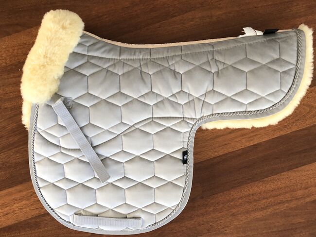 wNEU L VS Mattes Lammfell Satteldecke Reflex Schabracke Reflex L VS, Mattes Satteldecke , Yvonne , Saddle Accessories, Wächtersbach , Image 6