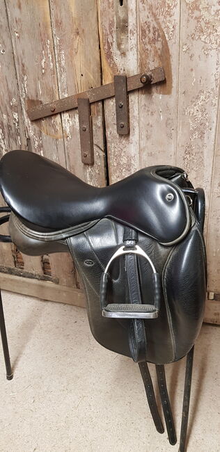 Wow Dressage saddle, Wow, Jean Mears, Dressage Saddle, Northampton, Image 2