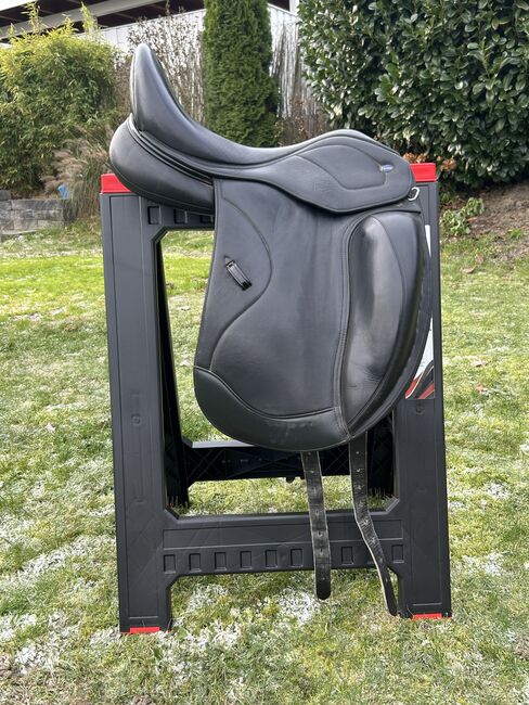 Sattel Ikonic light Dressursattel 17,5 schwarz sehr guter Zustand, Ikonic Ikonic light, Achim, Dressage Saddle, Löhne