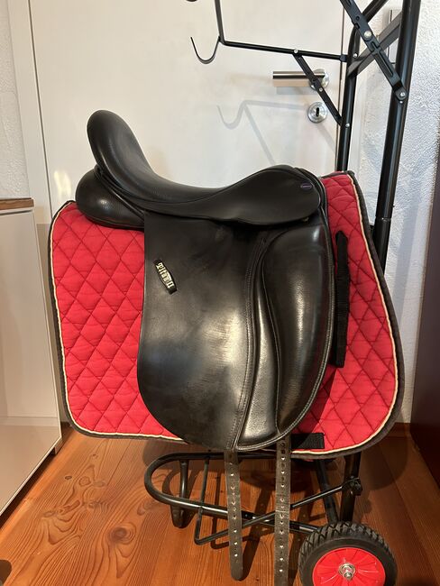 Sattel von Euroriding, Euroriding Titan2, Stern 15, Dressage Saddle, Kempten , Image 3