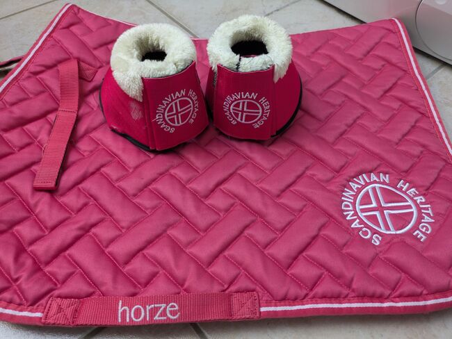 Schabracke inkl. Hufglocken, Horze Scandinavian Heritage , A. Heine, Dressage Pads, Hemer