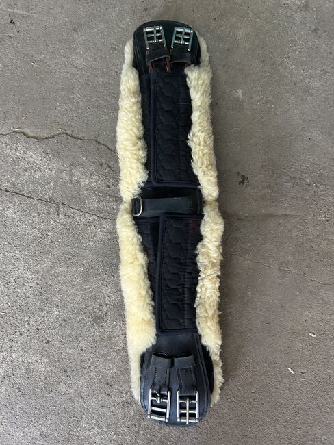 Sattelgurtschoner/Lammfell, Mattes, Ophelie Bley, Saddle Accessories, Stendal, Image 3