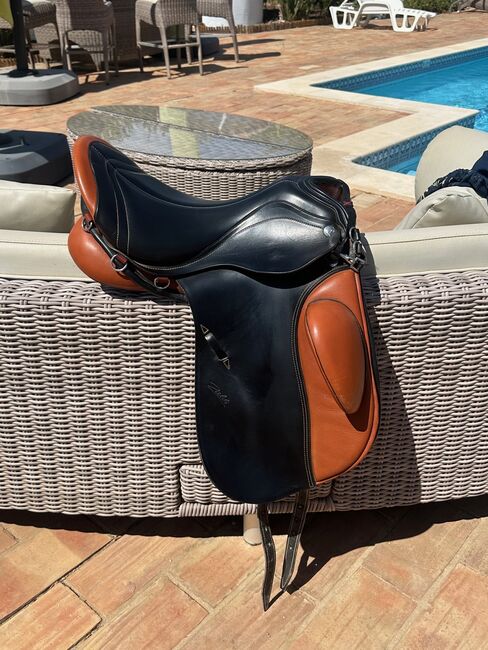 Zaldi 'New Cont' 17" Dressage Saddle, Zaldi Zaldi 'New Cont' 17" Dressage Saddle , Anna Faulkner, Dressage Saddle, ALBUFEIRA, Image 2