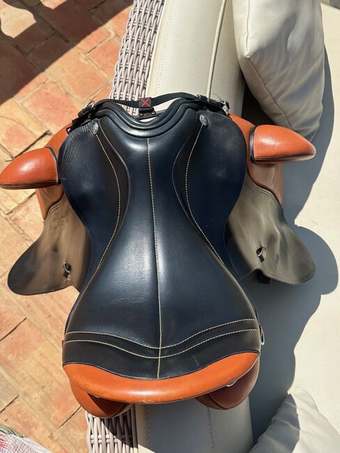 Zaldi 'New Cont' 17" Dressage Saddle, Zaldi Zaldi 'New Cont' 17" Dressage Saddle , Anna Faulkner, Siodła ujeżdżeniowe, ALBUFEIRA, Image 3