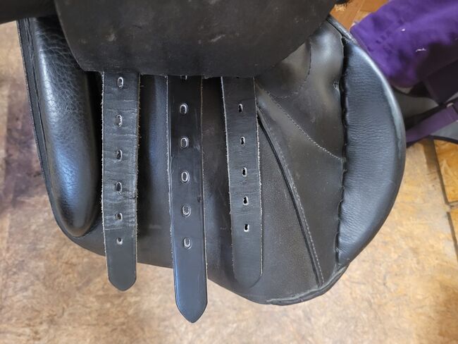 sehr gut erhaltener, wenig gebrauchter Springsattel Sorrano 17,5 Zoll, 30 Kammerweite, Sorrano, Julia , Jumping Saddle, Potsdam, Image 8