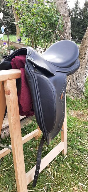 Neuwertiger Dressursattel Prestige Passion K Monoblatt 17 34, Prestige  Passion K Dressage , Maresa, Dressage Saddle, Pfullingen, Image 4