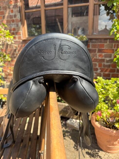Neuwertiger Jorge Canaves Belgrano Dressursattel Monoblatt, Jorge Canaves Belgrano Dressursattel Monoblatt, Sina Fürstenberg, Dressage Saddle, Braunschweig, Image 2