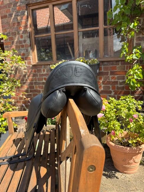 Neuwertiger Jorge Canaves Belgrano Dressursattel Monoblatt, Jorge Canaves Belgrano Dressursattel Monoblatt, Sina Fürstenberg, Dressage Saddle, Braunschweig, Image 6