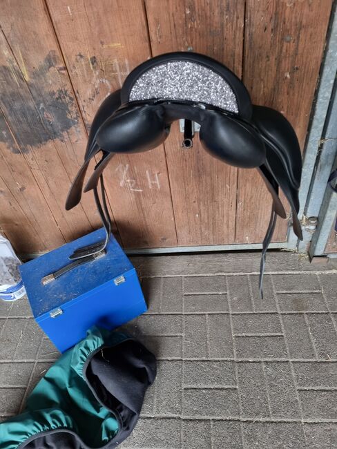 Sommer Marakesh 18 Zoll glitzer lack kurz, Sommer Marakesh , Vanessa , Dressage Saddle, Herten, Image 2