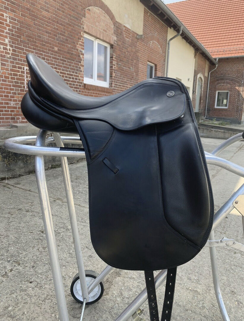 ᐅ Used Kieffer Lech Profi Excellent Dressage Saddle blue seams from