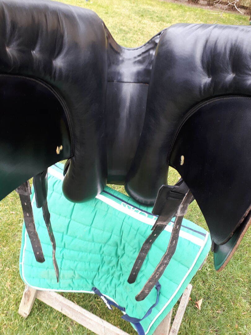 Used Prestige Milano Saddle from Janine Heyder BillyRider.co.uk ᐅ